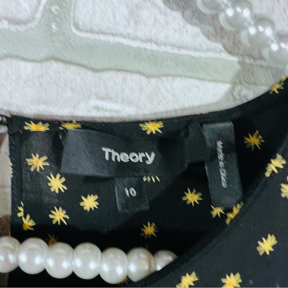 Theory Silk Star Print Shift Flounce Hem Long Sleeve Dress Size 10 - Picture 9 of 10